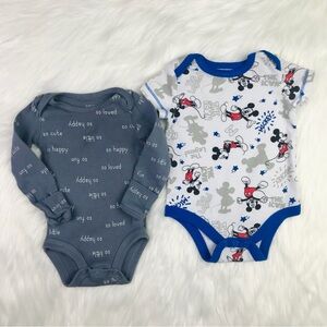 SOLD 🛍️ 2 Piece Bundle Baby Newborn Bodysuits